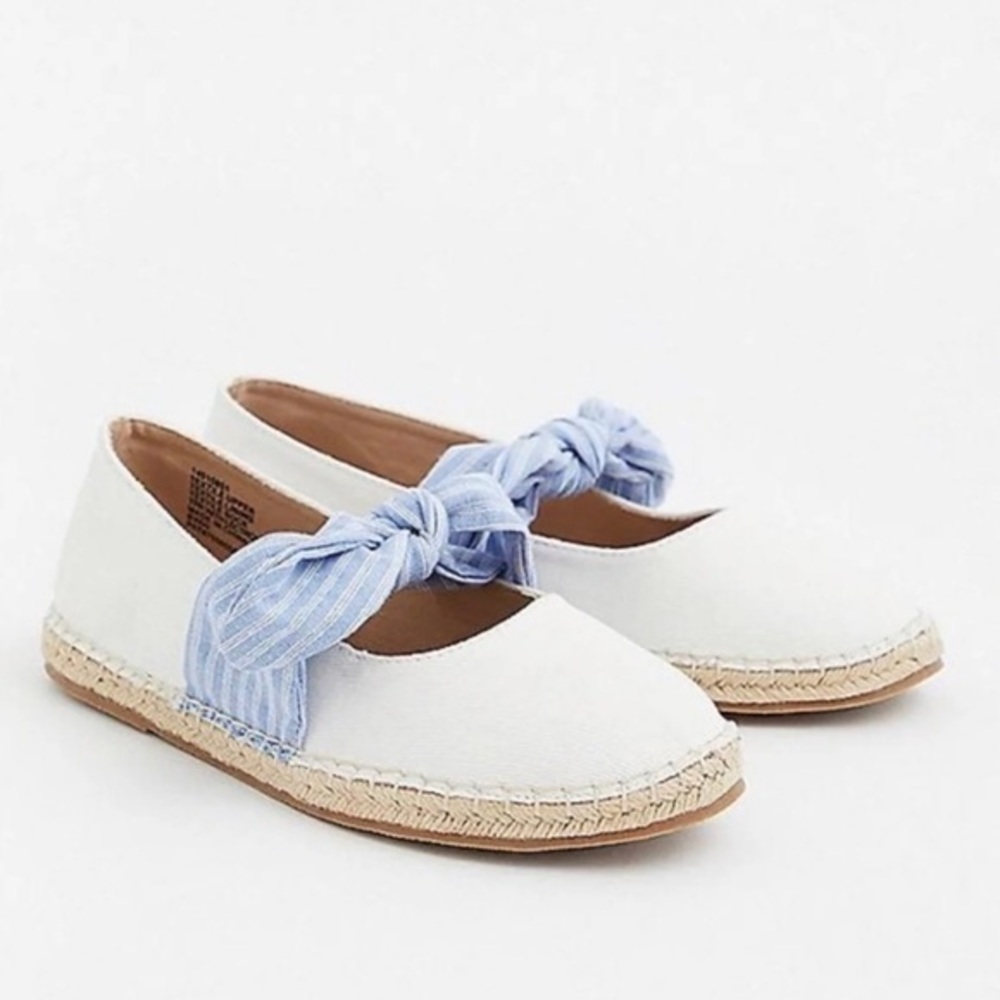 Torrid Ivory Canvas Espadrille Flats NWT! Size 11.5 - Picture 13 of 13